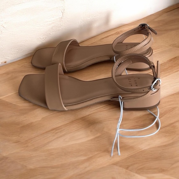 A New Day Nude Tan Ankle Strap Block Heel Sandals Women’s Size 9 NWT - Picture 3 of 8